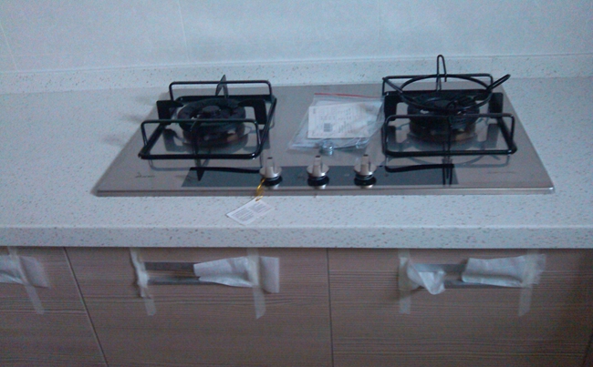 定制櫥柜爐具安裝，星空梵高櫥柜